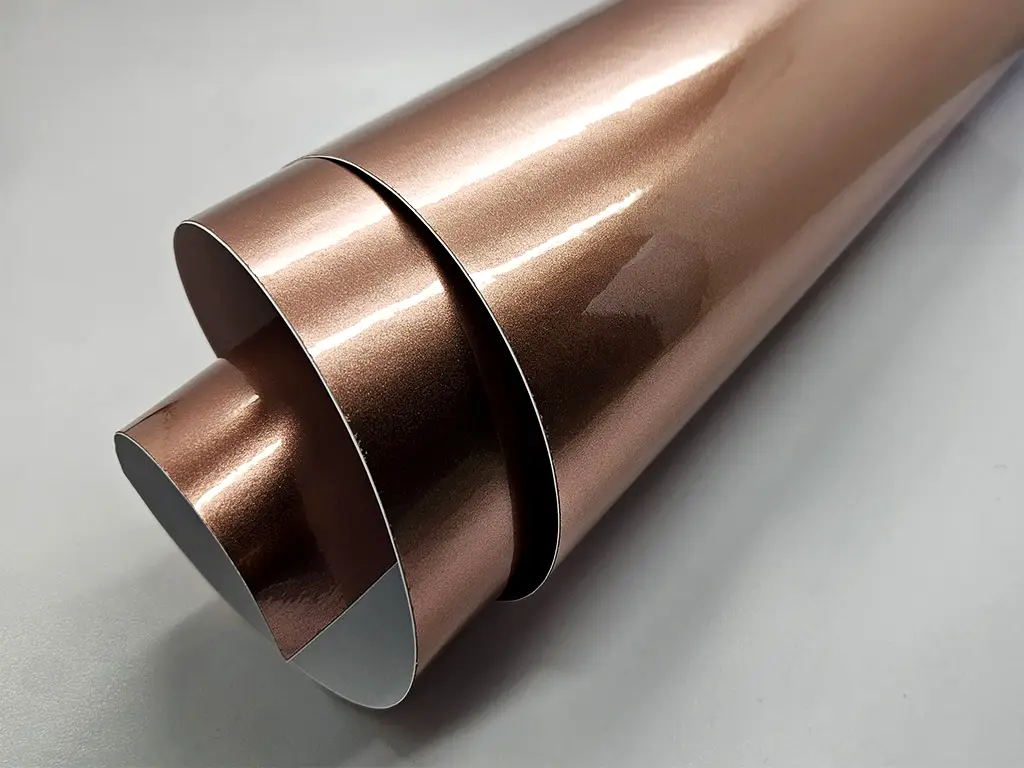 Autocolant rose gold, Folina, cu efect metalic lucios, rolă de 100x200 cm